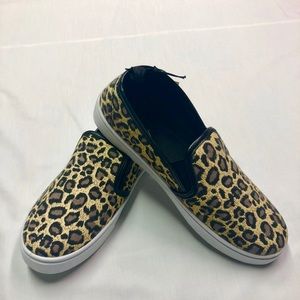 Leopard Print Slip-on Shoes